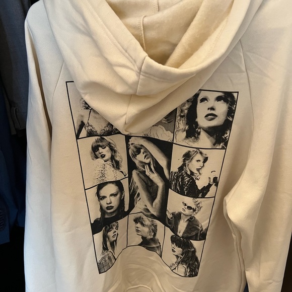 Taylor Swift Eras Tour Merch - Picture 2 of 3